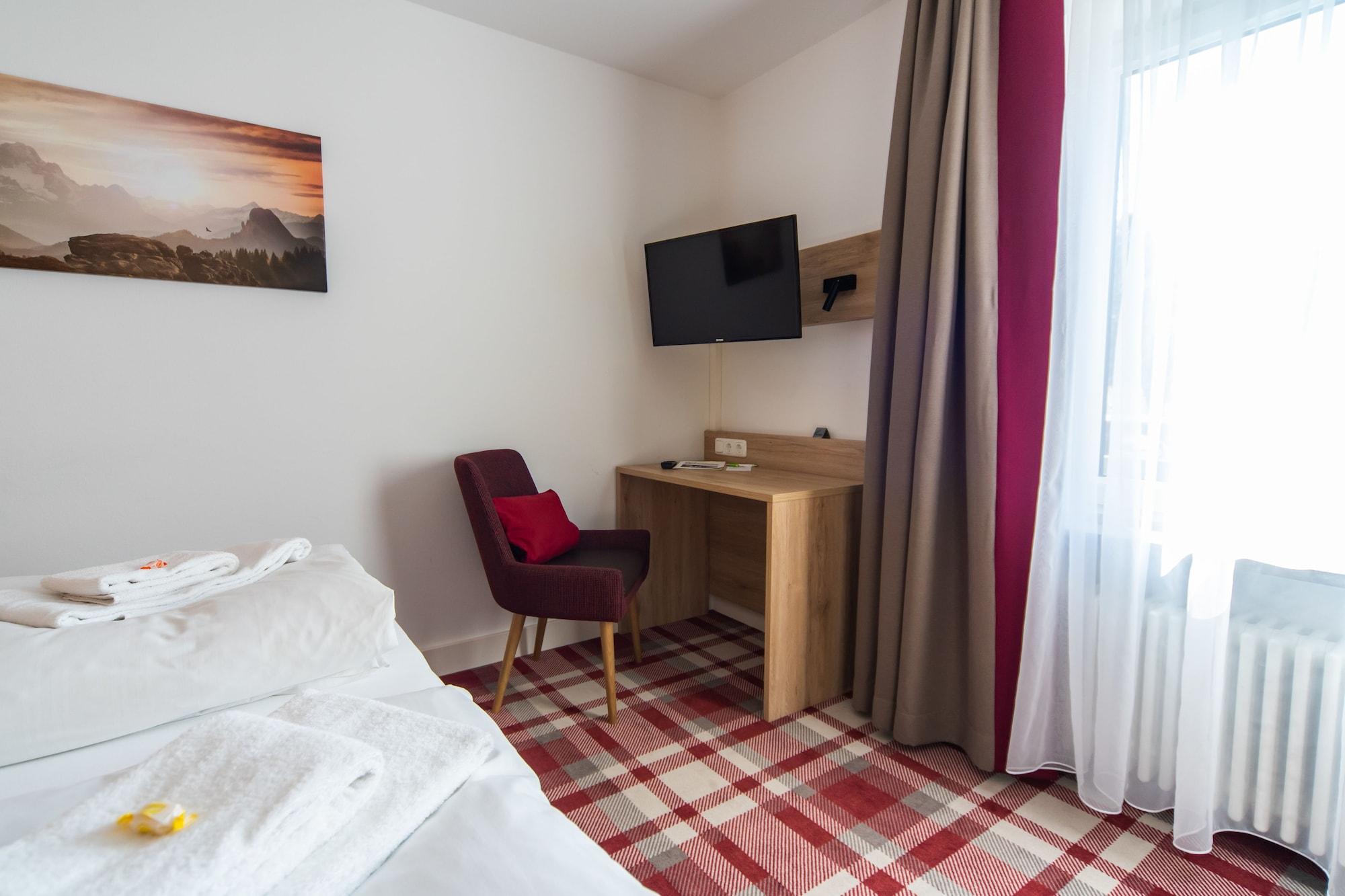 Hotel Weissbraeu Оберхахинг Екстериор снимка