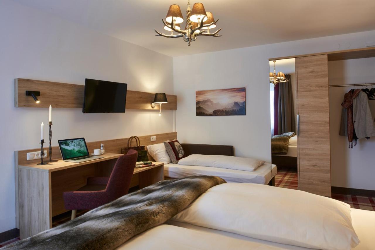 Hotel Weissbraeu Оберхахинг Екстериор снимка
